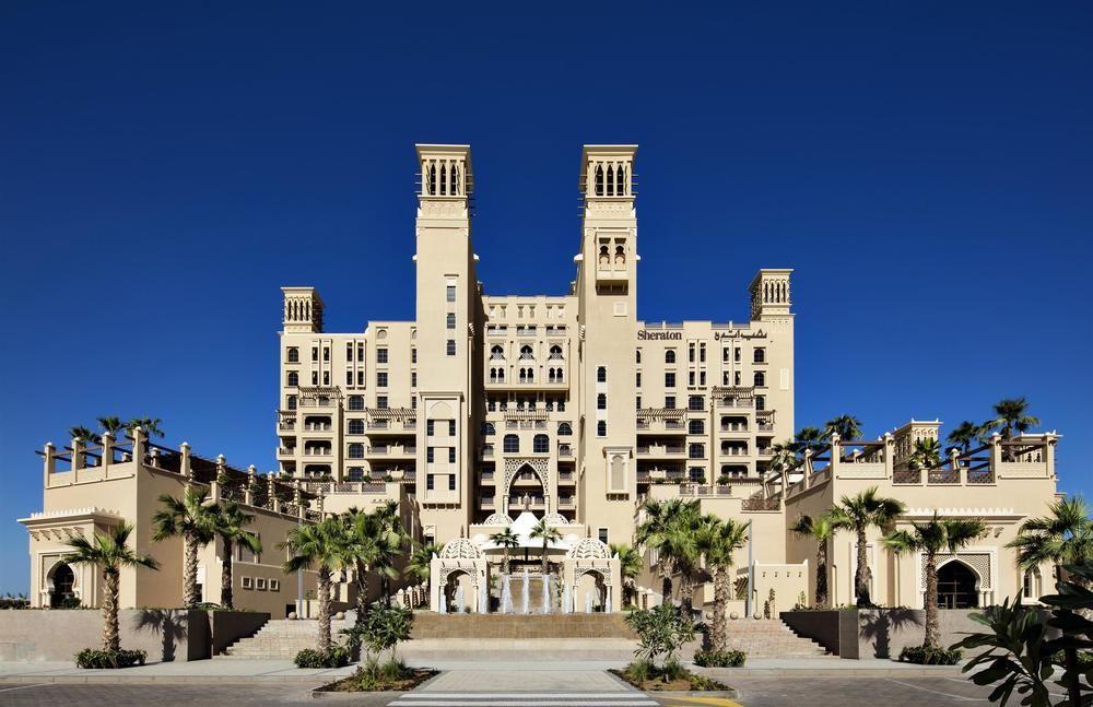 Sheraton Sharjah Beach Resort And Spa Exterior foto The Ritz-Carlton, Dubai Creek