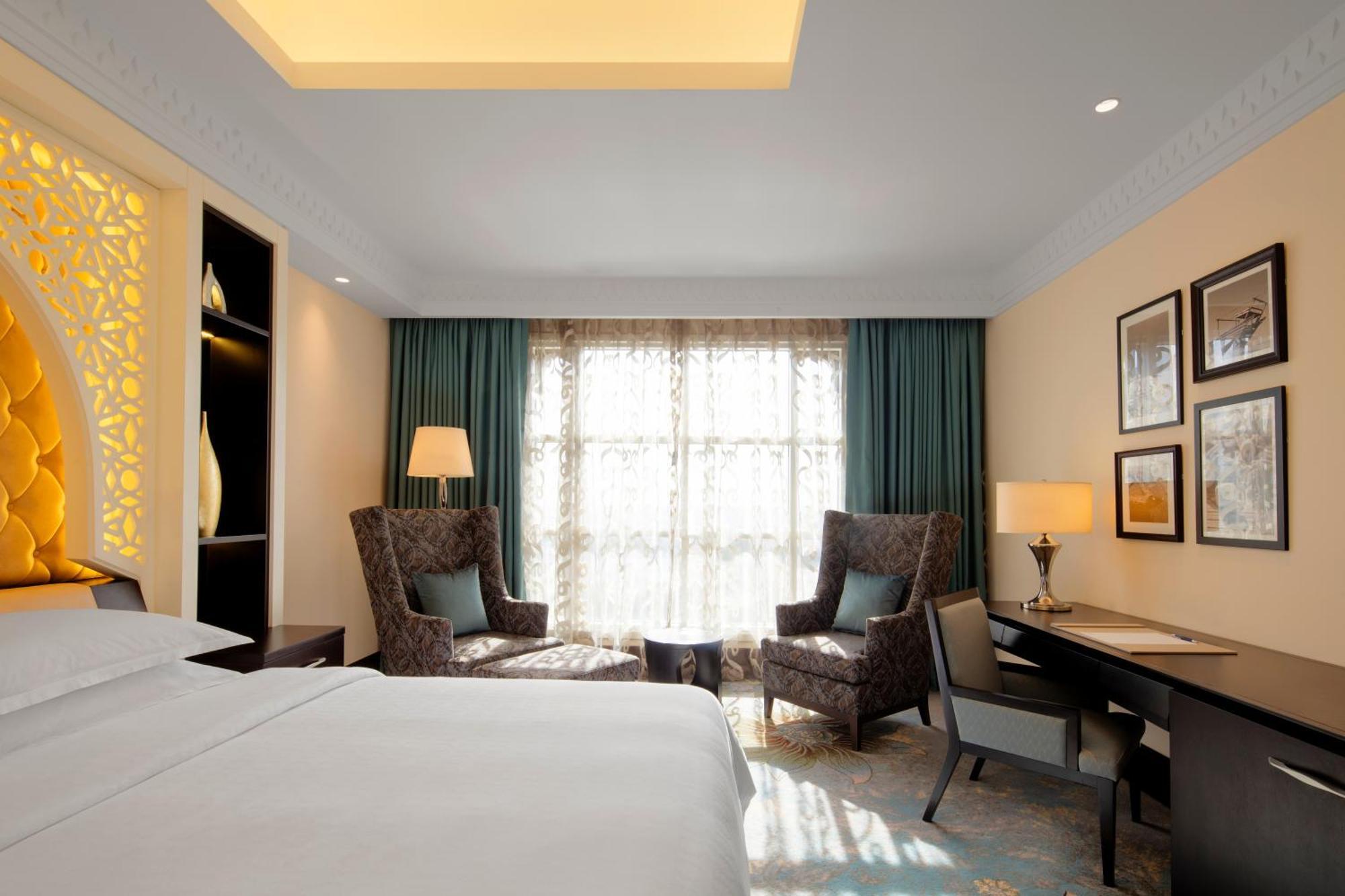 Sheraton Sharjah Beach Resort And Spa Exterior foto