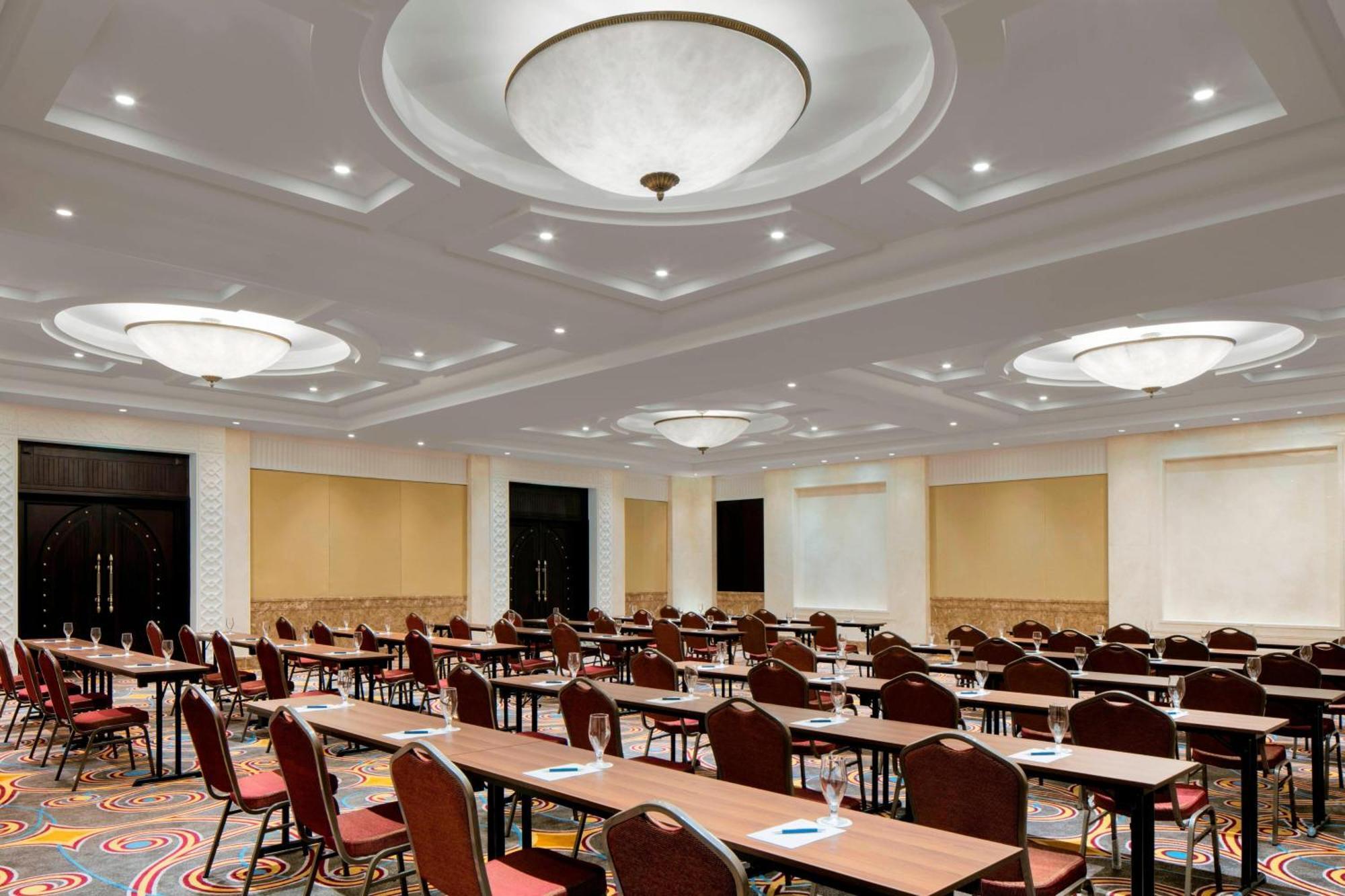 Sheraton Sharjah Beach Resort And Spa Exterior foto Meeting room