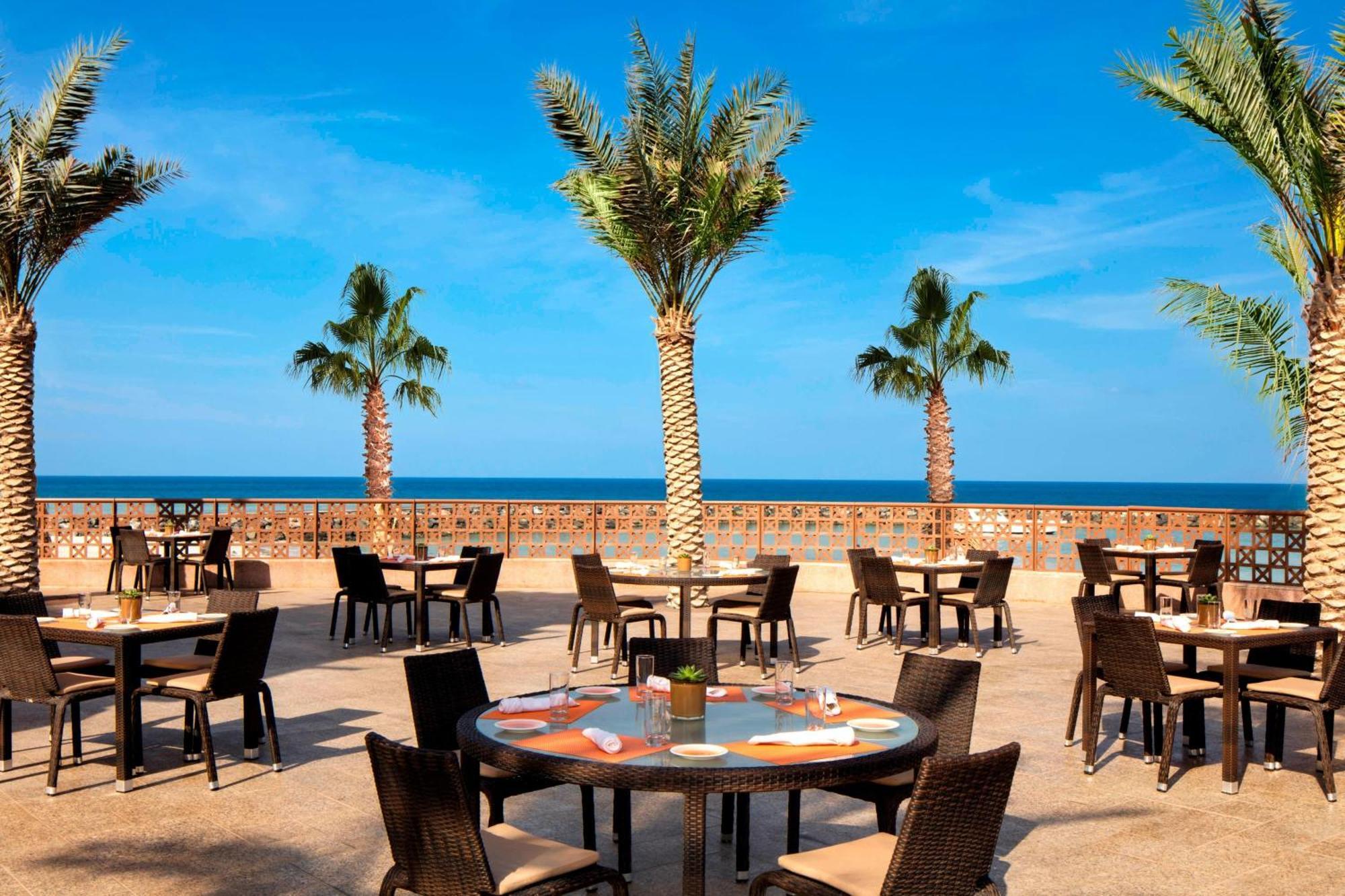 Sheraton Sharjah Beach Resort And Spa Exterior foto The Beach at The Westin La Paloma