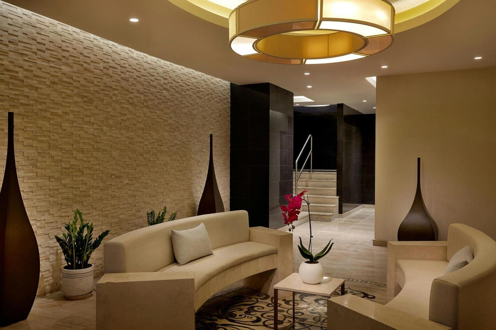 Sheraton Sharjah Beach Resort And Spa Exterior foto